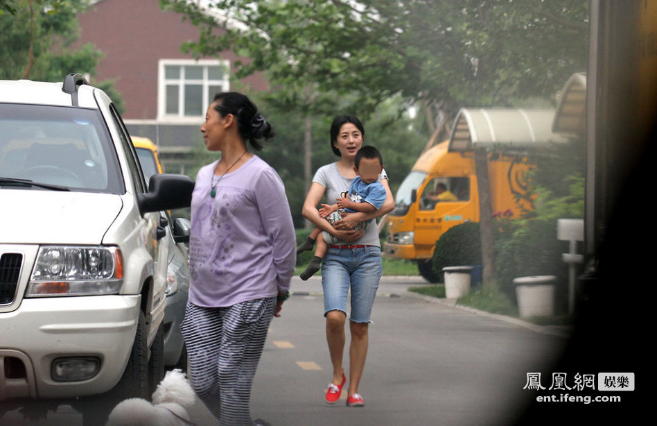 杨童舒把家变成游乐场