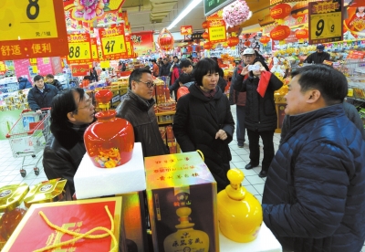 北京正式开售猴年烟花爆竹 零售时间缩短为10