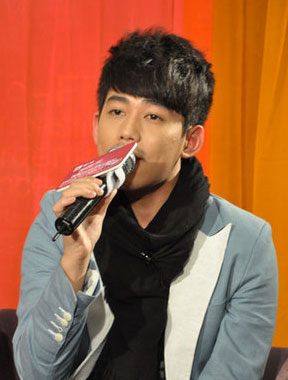 尚雯婕苏醒做客TOP拉票会 粉丝现场求证“传说”