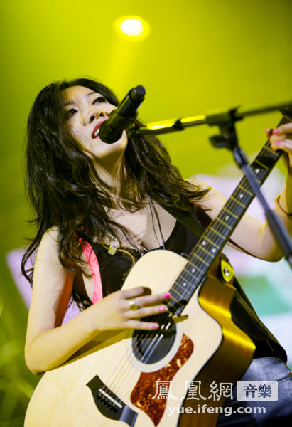 曲婉婷不止一首我的歌声里 站上大舞台我为