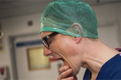 父亲得知孩子出生时的表情