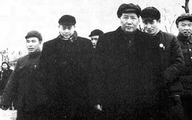 1953年2月,新中国成立后毛泽东第一次视察武汉