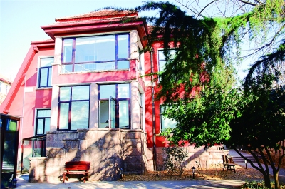 青岛首家公益性私人美术馆--嘉木美术馆开馆