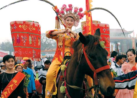 军坡节(冼夫人文化节)(资料图)★军坡节(公期)军坡节,也称"公期"(农历