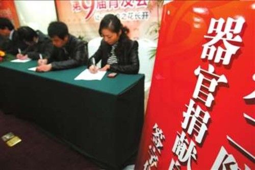 收入证明_年龄与收入的关系(3)