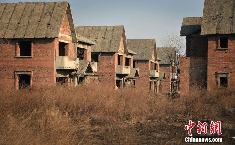 北京郊区44栋芦苇烂尾20年爬满价格内部破败别墅别墅辉县图片