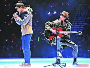 信息时报:Shine组合重组正当时