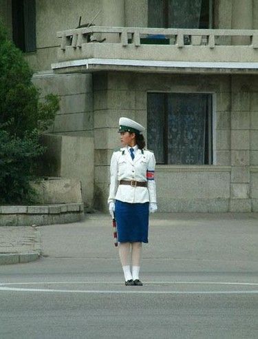 为何朝鲜女人不穿裤子(组图)