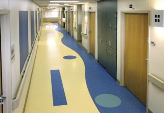 上海普隆同质透心PVC地板成为医疗教育领域