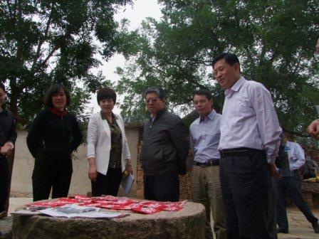 9月27日,省旅游局副局长于凤贵视察泗水县乡村旅游工作,济宁市旅游局
