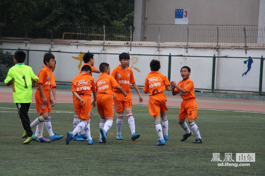 济南市首个青少年女子足球业训基地落户天桥区
