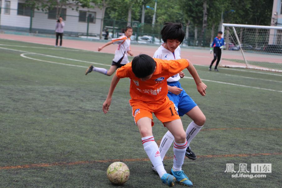 济南市首个青少年女子足球业训基地落户天桥区