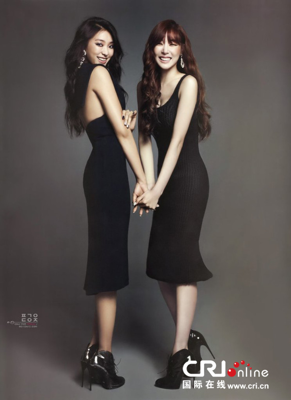<em>少女时代</em>Tiffany携手<em>Sistar</em>宝拉拍大片 展完美身