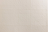 如果你正在装修，那么折纸瓷砖（Folded）会是你不可多得的品味之选：来自伦敦工作室Raw-edges的创意，他们巧妙地在瓷砖表面做出如同折纸一般的痕迹，让整间屋子看上去就像是童话，充满了纸的温馨，却少了许多瓷的冰冷。（实习编辑：容少晖）