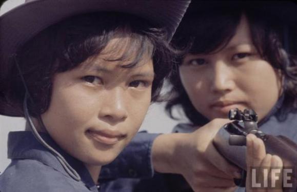 样折磨被俘中国<em>女兵</em>