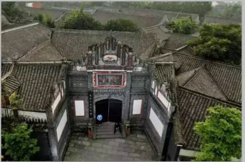 旅游 大邑刘氏庄园博物馆位于四川省大邑县安仁古镇的刘文彩庄园系大