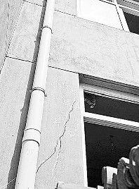 细数那些年 全国各地各式各样歪倒裂的危楼