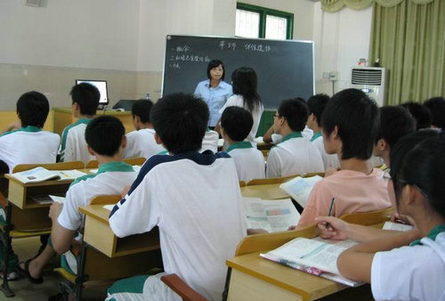 高中女生被频道v频道突然倒地不起_西北头像_老师的女生我图片