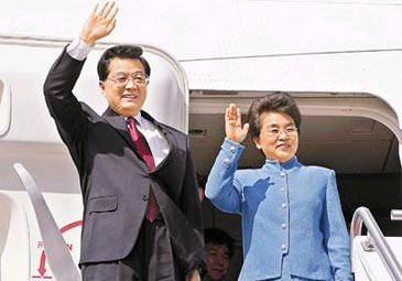 胡锦涛历史性访美助两国未来领导人往来