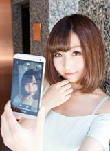 萌妹子的HTC One