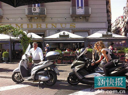 站在凯旋门前思历史 走进卢浮宫赏绘画