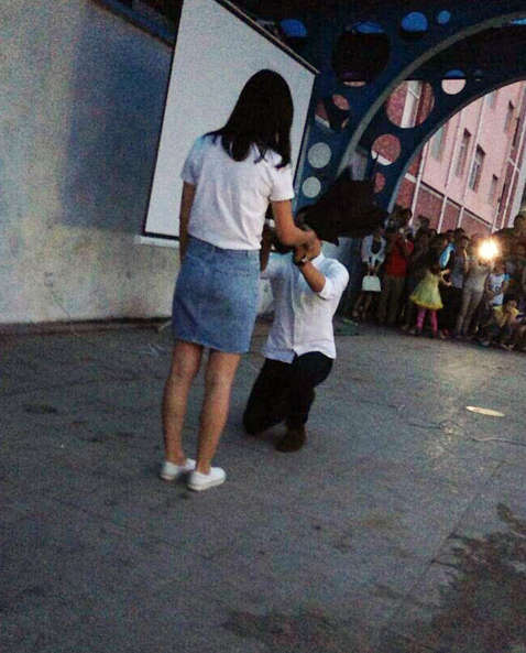 大四男生向<em>女</em>老师求婚 <em>师生恋</em>感天动地(图)_青
