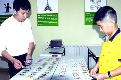 青岛记忆神童破世界纪录 58秒记住52张牌(图)