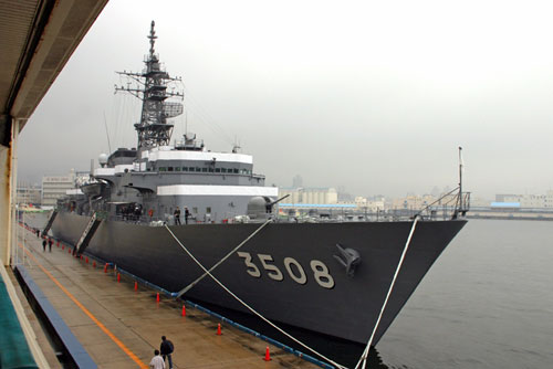 日本海上自卫队访问菲律宾的"鹿岛"号练习舰(资料图)