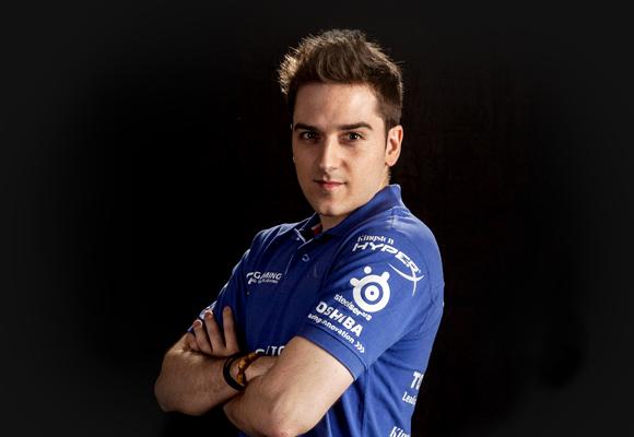 电竞有钱途 LOL选手透露一年净赚百万美元