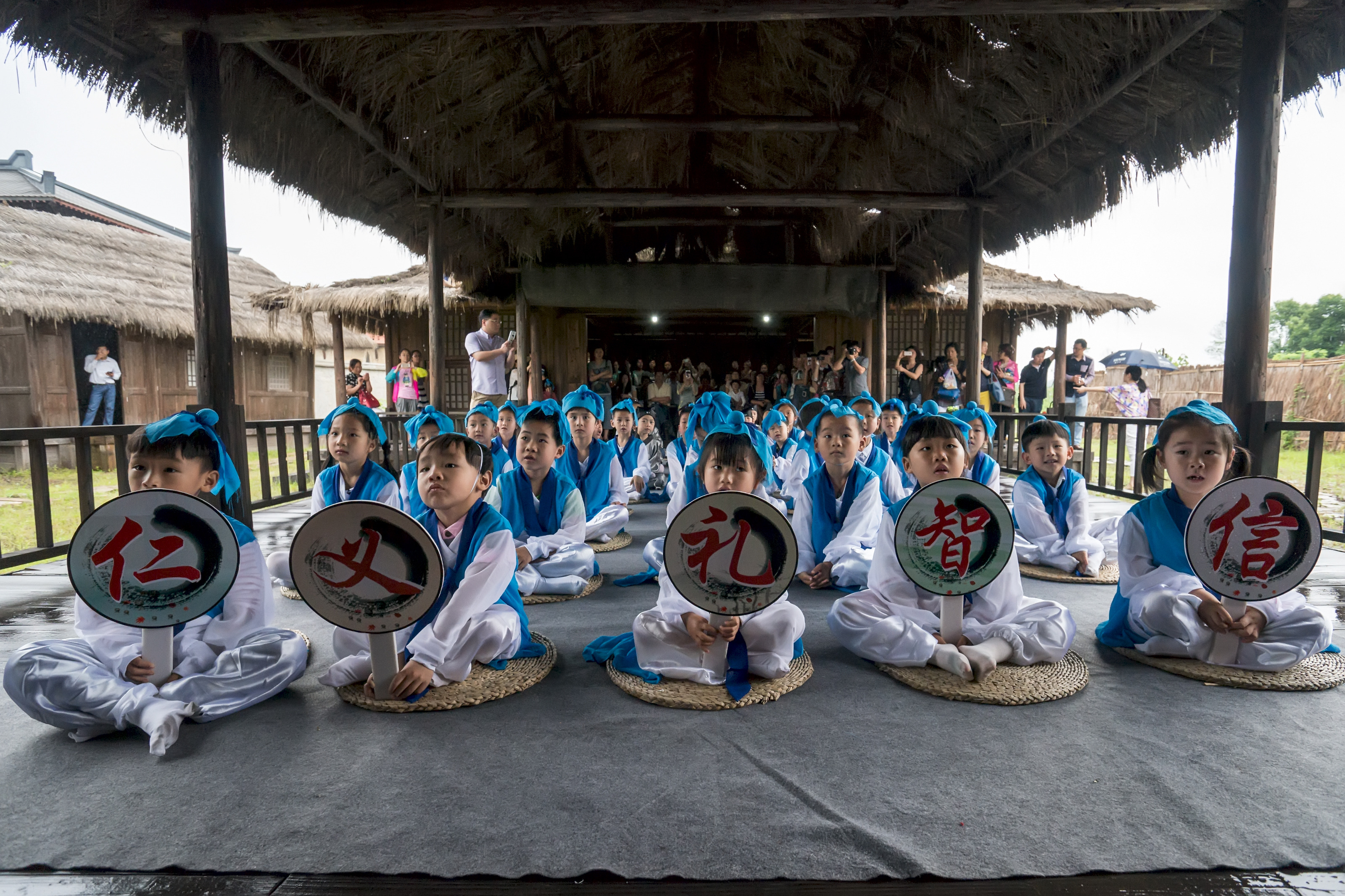 象山影视城端午节儿童节短途亲子游成亮点_宁波频道_凤凰网