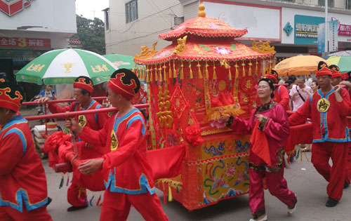 史上最强 特色喜娘民俗婚礼亮相榕城_福建频道_凤凰网