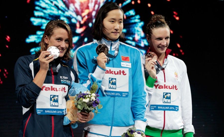 北京时间8月2日，2013年巴塞罗那世界游泳锦标赛进入到游泳项目第5个比赛日的争夺。在女子200米蝶泳决赛中，世界纪录保持者刘子歌以2分04秒59的成绩摘得金牌，职业生涯第一次获得世锦赛冠军，也是奥运会夺金之后，第一次获得世界级大赛的冠军。另一位中国选手、卫冕冠军焦刘洋以2分06秒65的成绩获得第6。这也是中国游泳队在本届世锦赛上的第3枚金牌。
