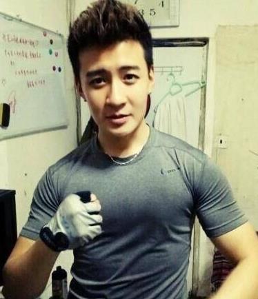 刘星的死党键盘个人资料女友曝光 今昔对比照