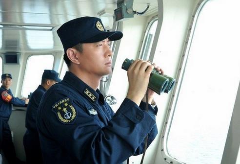 舰在亚丁湾23~25集直播 毛大华与海盗交火险