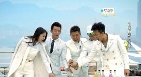 奔跑吧兄弟150109期直播:白百合横扫对手唯被