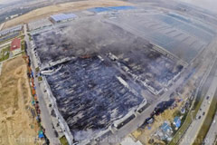 泰国中资轮胎企业火灾现场