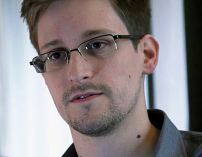 斯诺登受访爆料：外星人控制美政府 二战扶植希特勒