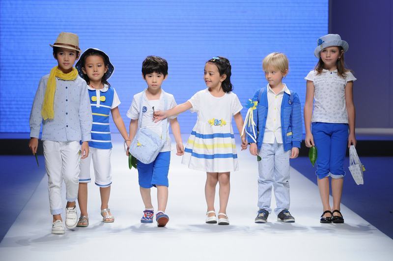 2013年10月29日，1001夜•叶叶童装发布会在中国国际时装周上精彩亮相。