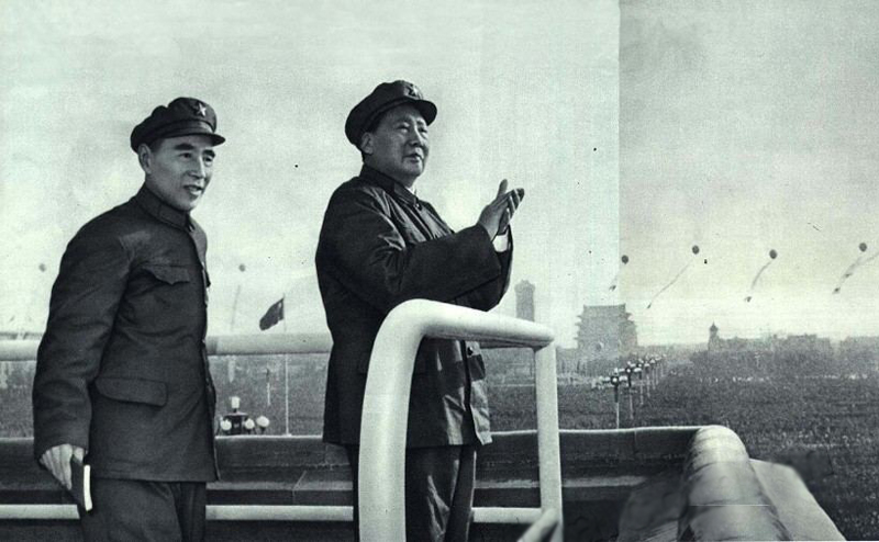 1966年毛泽东与“亲密战友”林彪合影（组图）