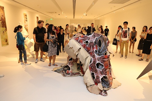 K11携手巴黎东京宫举办 《中国内部- 巨人之内