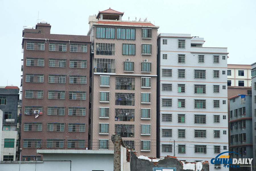 海口楼贴贴建筑群 间隔仅间距10厘米