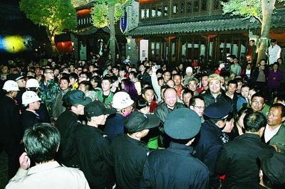 郭德纲德云社落地南京：孟非捧场 笑料重口(图)