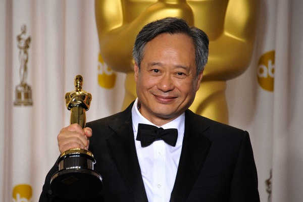 李安新片李安路边吃汉堡李安年轻的时候张艺2