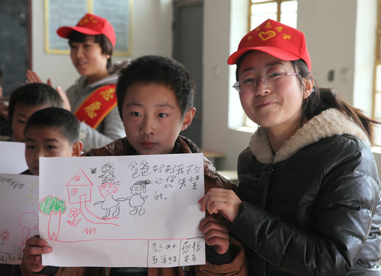 内黄公司:关爱留守儿童 爱心传递温暖