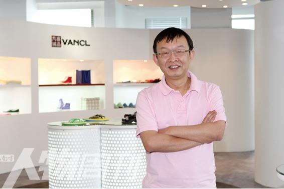 凡客小米化改造:雷军与陈年最基友的商业故事