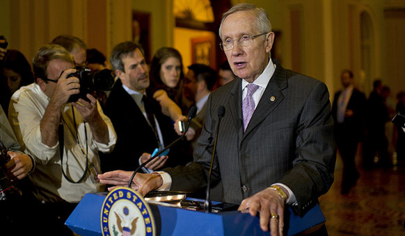 美国参议院投票通过两年预算协议