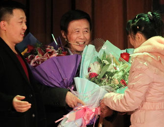 田连元车祸后重登台