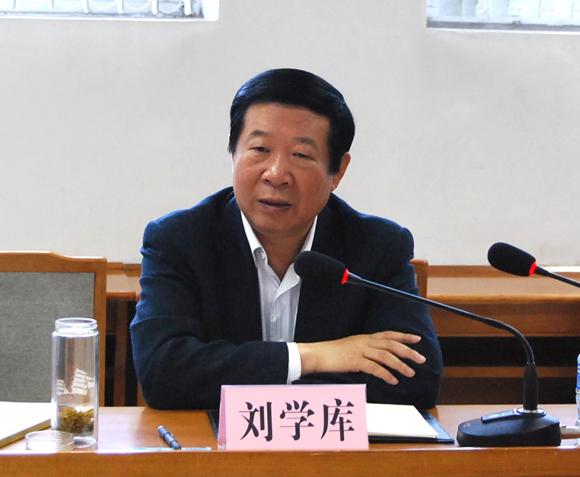 21世纪经济报道李银_对话21世纪经济报道主编刘洲伟(3)