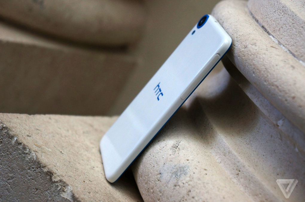 HTC新机Desire 820上手:迎合当前自拍潮流|D