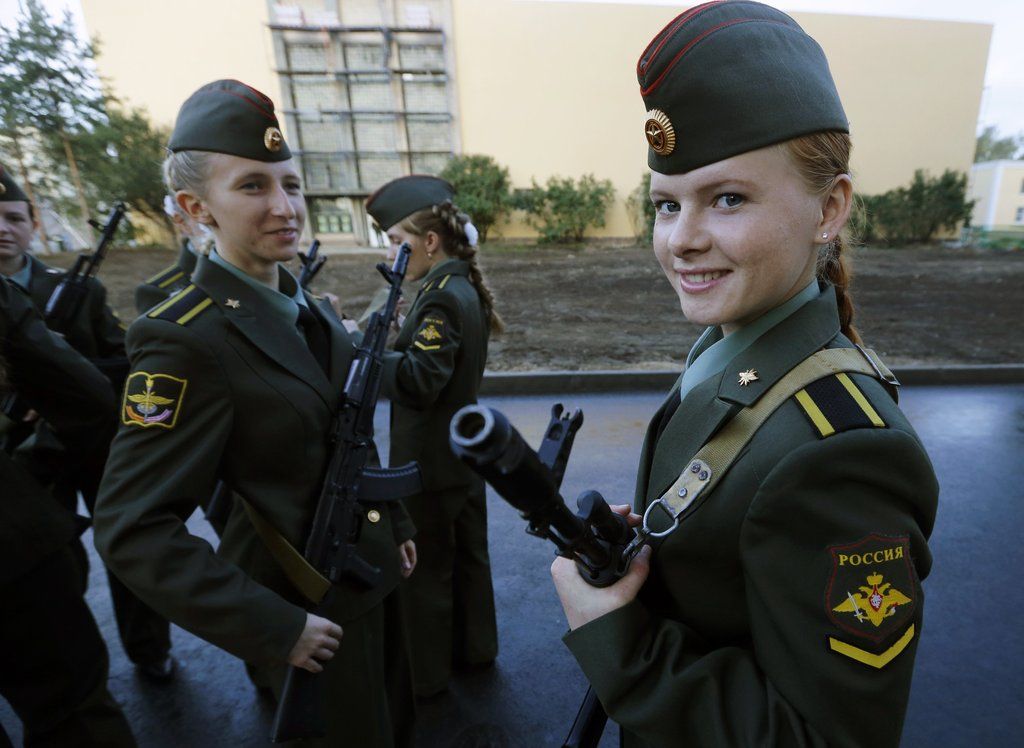 俄罗斯军事女学员 - 4G视界